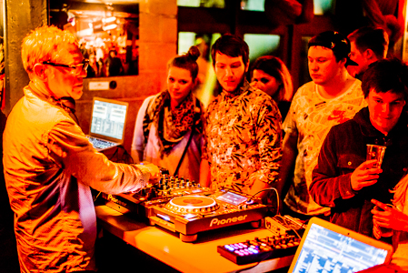 Fiesta sauvage avec lesq DJ&#039;s du Rockeril 30 Mai 2015 - Charleroi jette l&#039;Ancre au Poche - Th&eacute;&acirc;tre de Poche